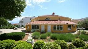 ba_ka accommodation|Polo Line Baska .
